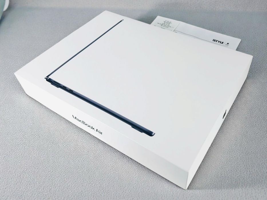 НОВ! Apple MacBook Air 13" M5 16RAM 512SSD Midnight Гаранция! — миниатюра 1