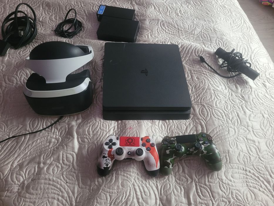 Игровая приставка с vr-очками