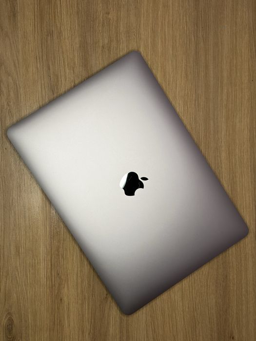 Macbook M2 Pro Chip! Почти чисто нов! Безупречен!