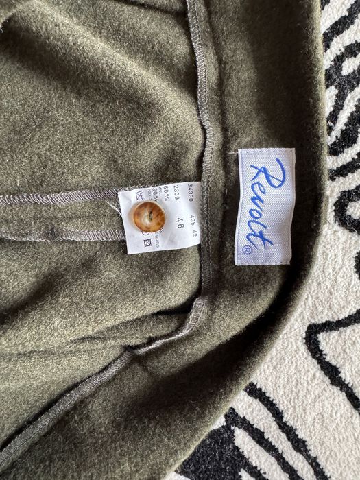 Pantaloni scurti din lana