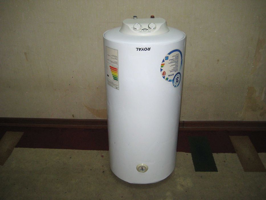 Водонагреватель накопительный 100лт хорошим рабочим состоянии!
