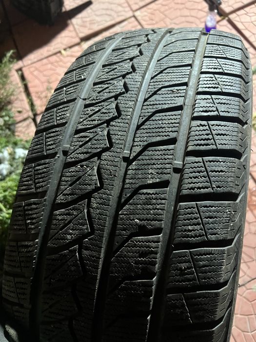 265/65R17 зимние шины 3шт почти новые