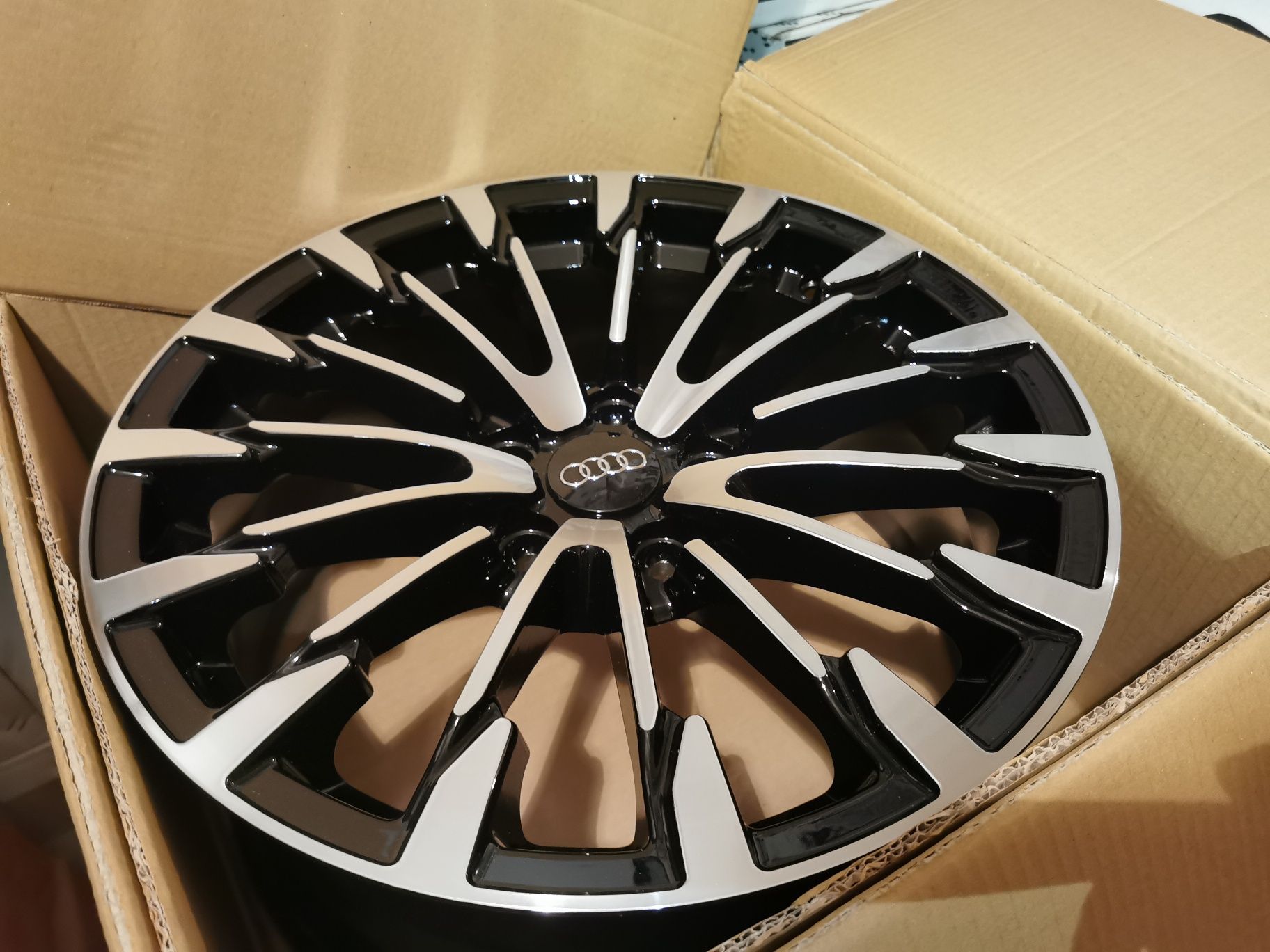 Vand jante de aliaj pentru Audi pe 17 marca RC wheels model 276