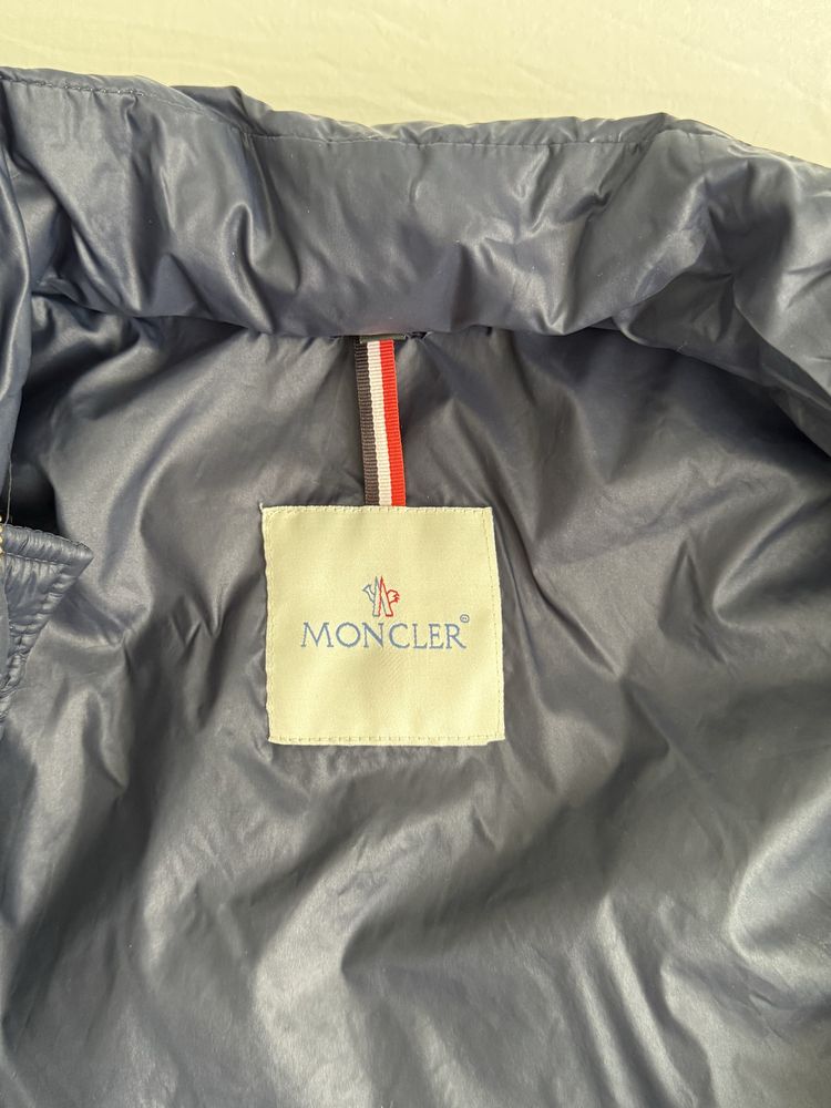 Яке Moncler от естествен пух