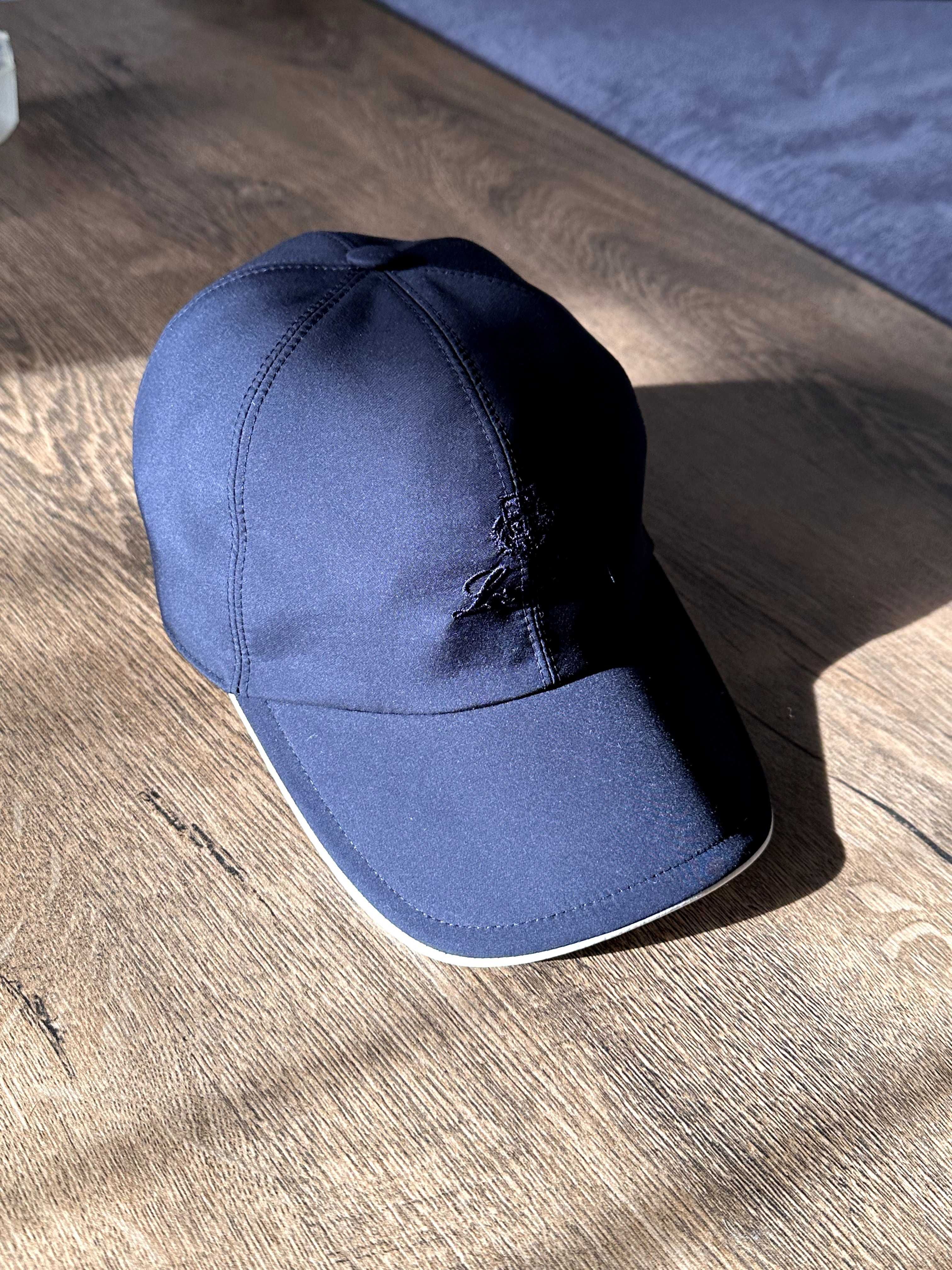 Продавам оригинална шапка Loro Piana
