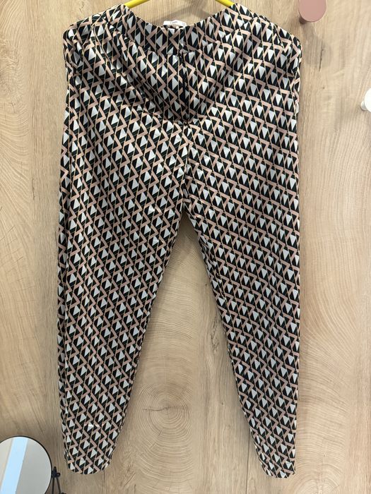 Сатиниран панталон Mango