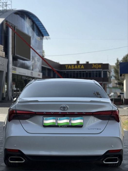 Toyota Avalon 2022
