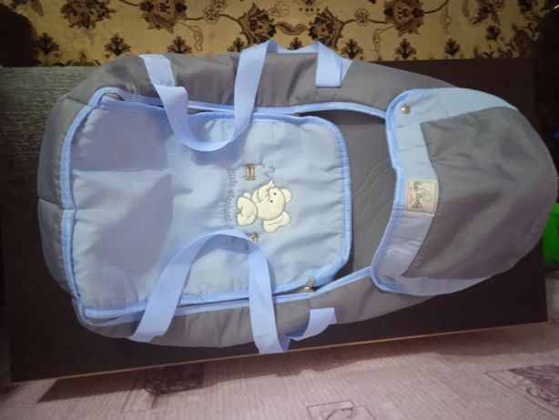 Продам сумку переноску для новорожденного в комплекте с кенгуру.