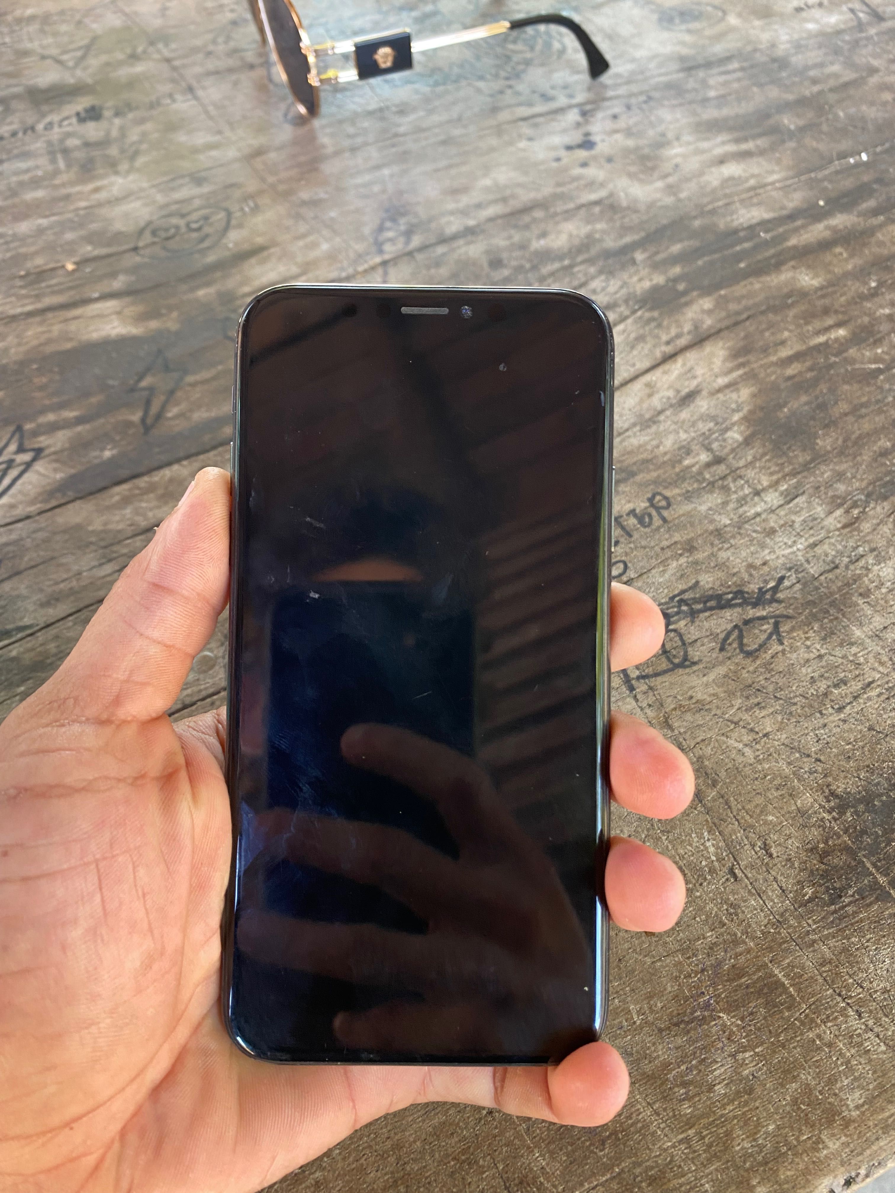 Продава се iphone xs