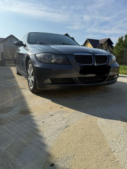 BMW seria 3, 320D E90
