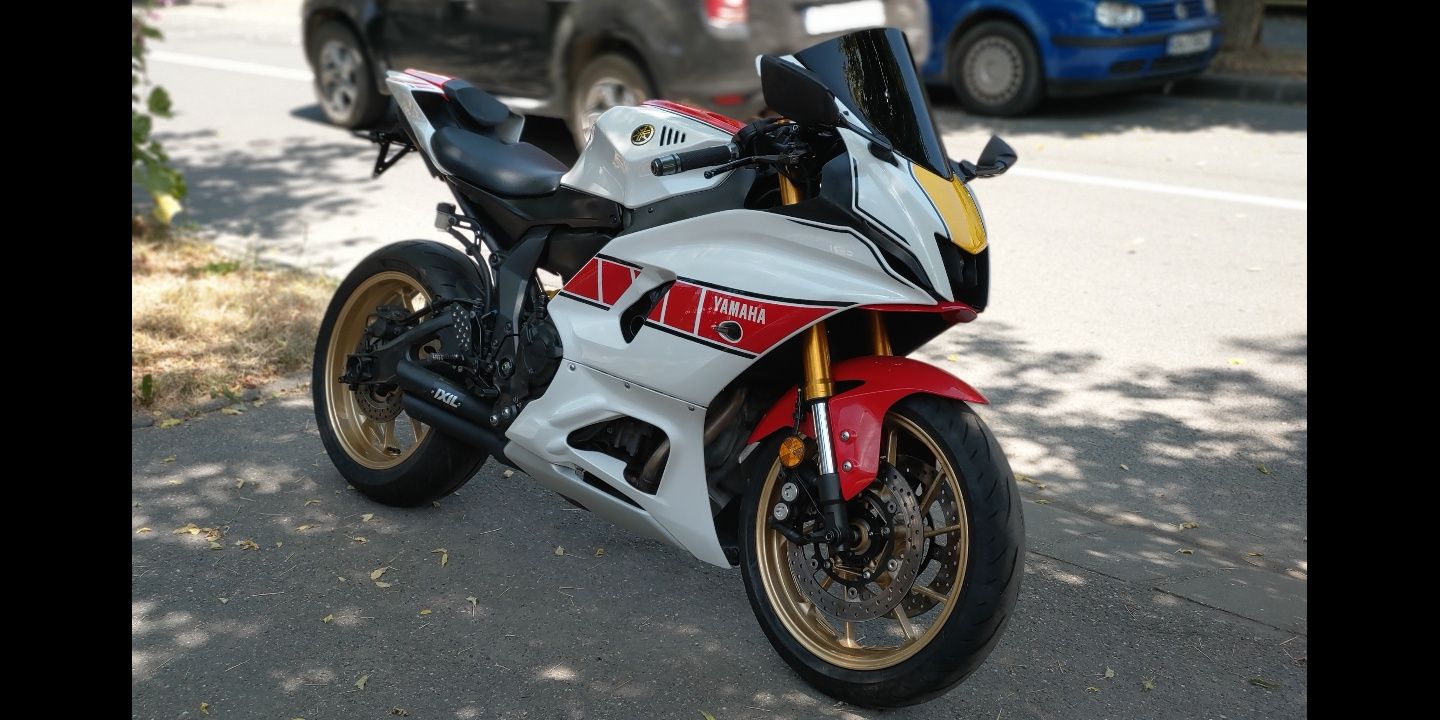 Yamaha YZF - R7 A2