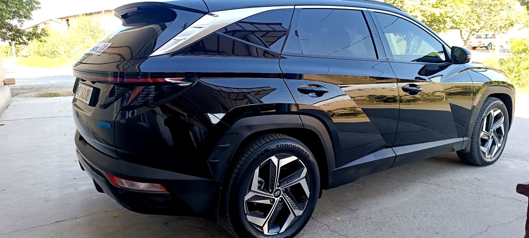 Hyundai Tucson 2.5 LONG нахт еки бартирга срочна сотилади