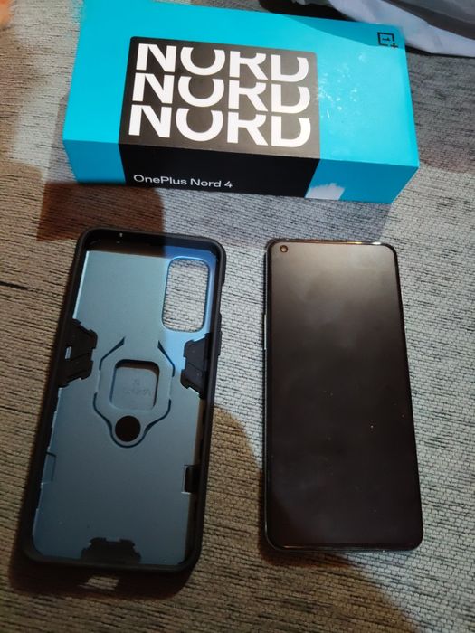 Vând OnePlus nord 4 nou