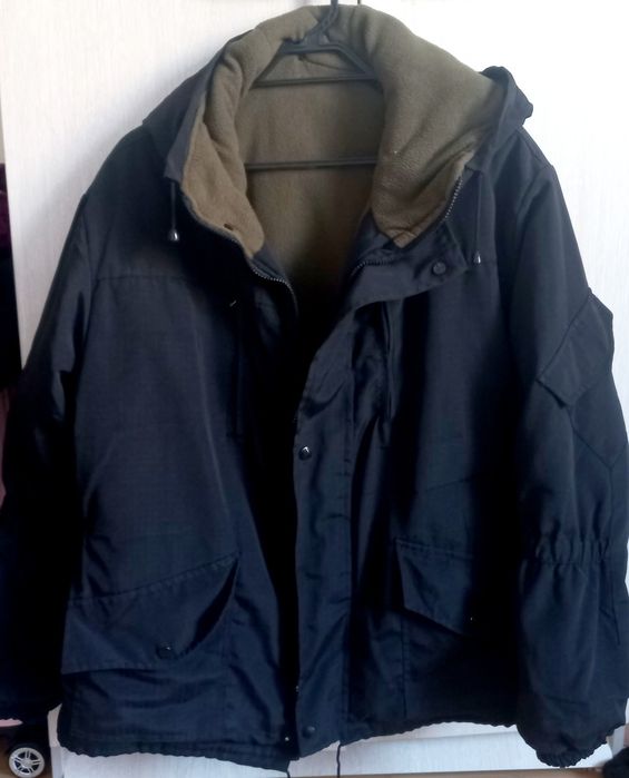 Куртка зимняя мужская продам