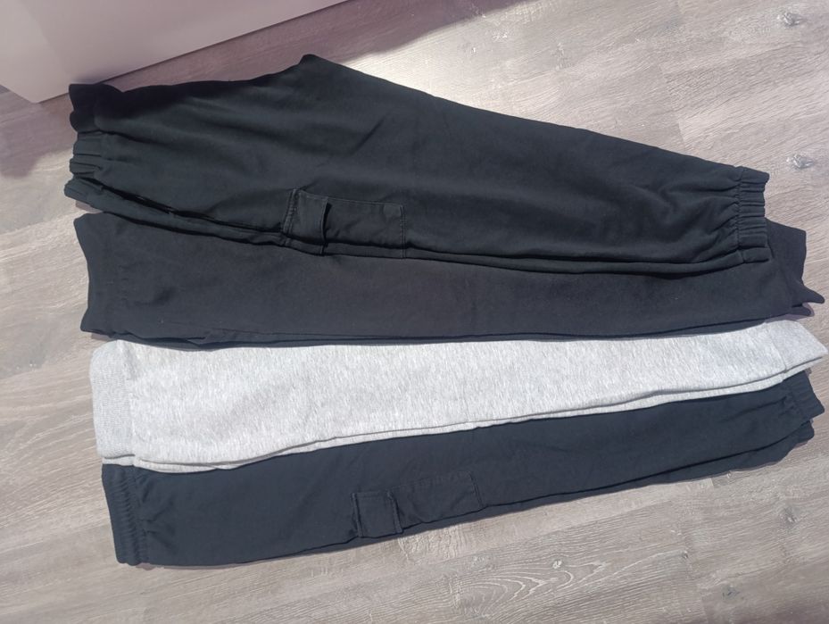 Спортни долнища за 10-11 г (146 размер)