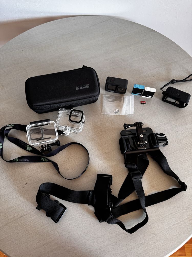 Go pro hero 9 + doua baterii + card 128gb