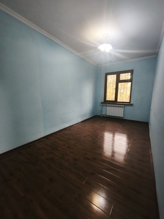 Срочно! 2- комн кВ. 2-й этаж. 52-м². Не Торец. Куйлюк Массив-3.