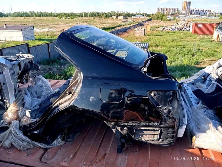 Задняя часть Toyota Camry 40