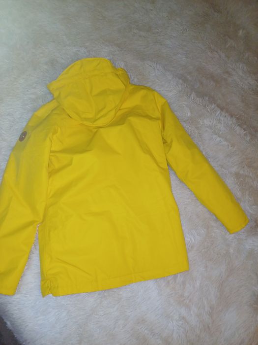 Vând geaca dama nepurtata