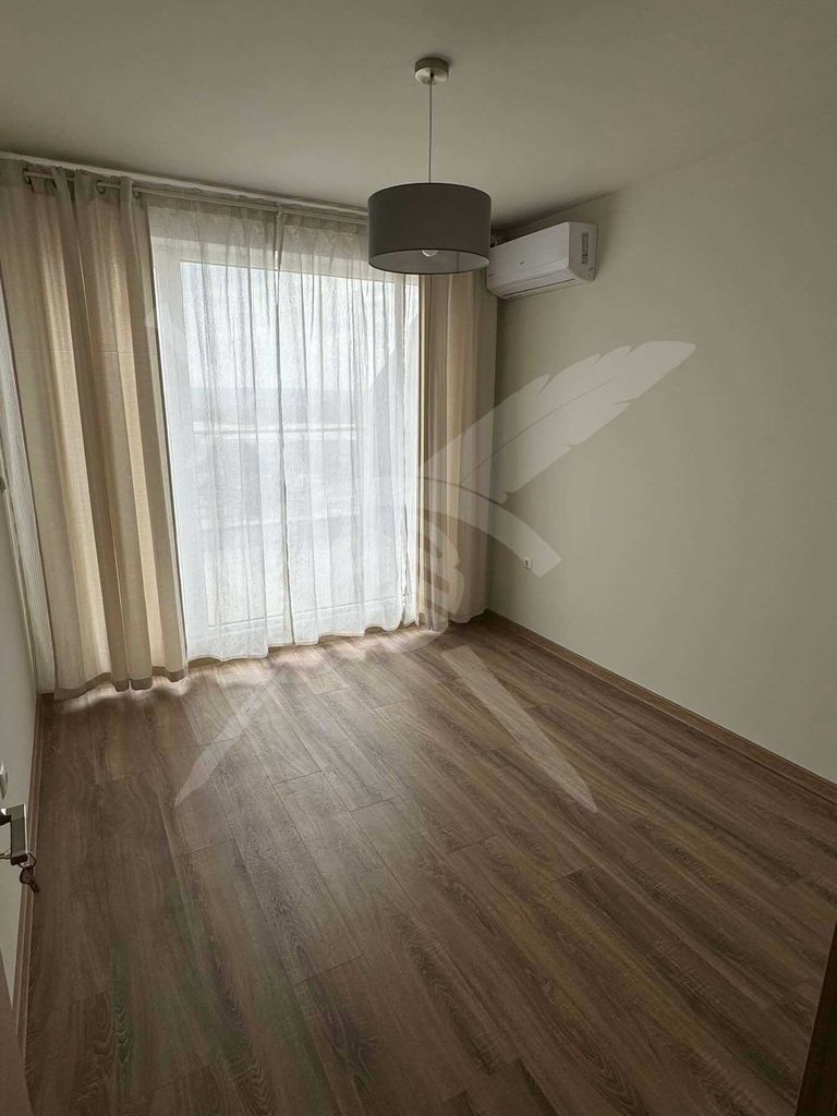 Дава се под наем Тристаен апартамент в Варна, Кайсиева градина - 75 кв.м за 550 € - Снимка #2