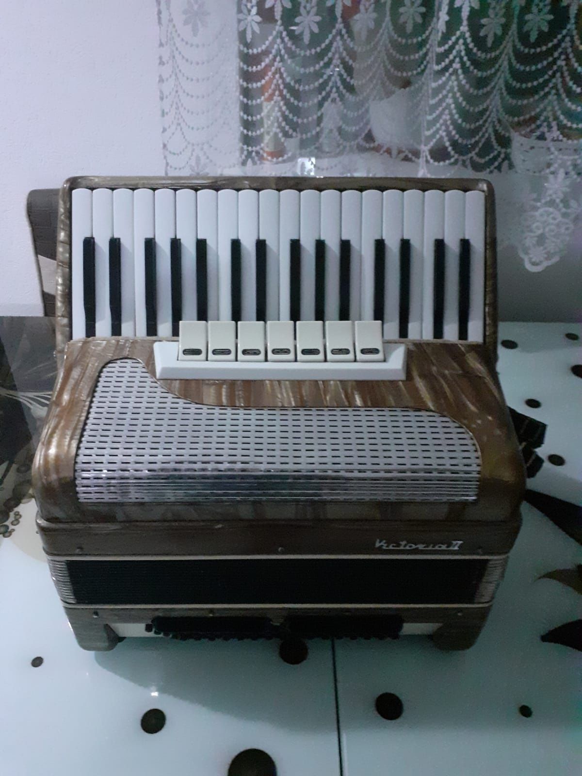 Acordeon Victoria 80 bași