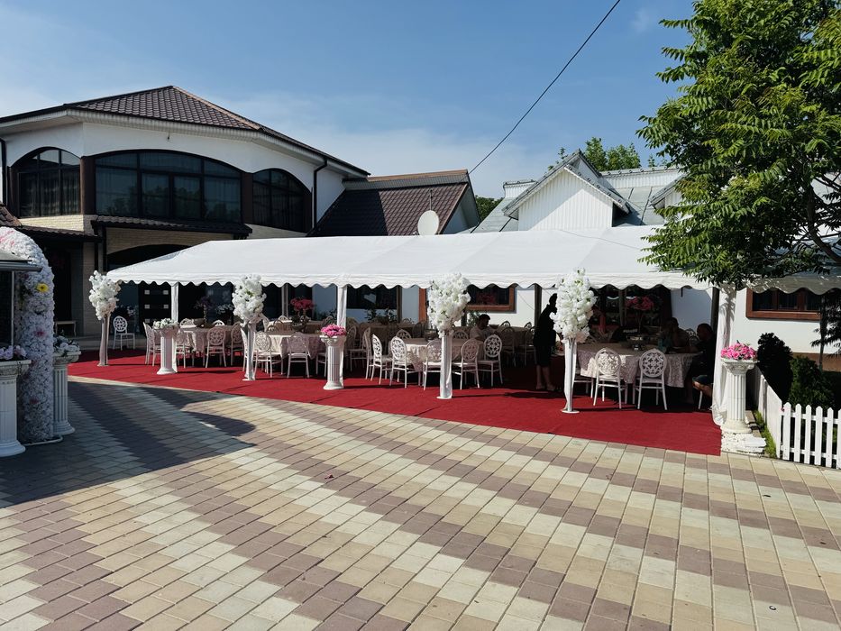 Corturi de inchiriat