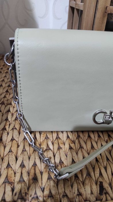 Оригинална дамска чанта Calvin Klein