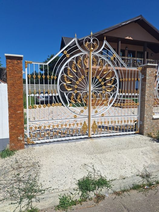vând balustrad balcon porti gard copertine grilaje  din fier cu lemn