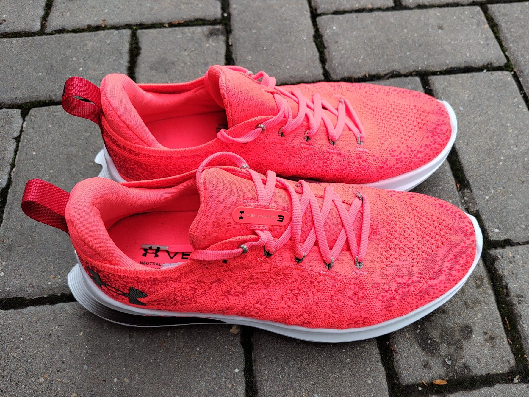 Under Armour Velociti 3