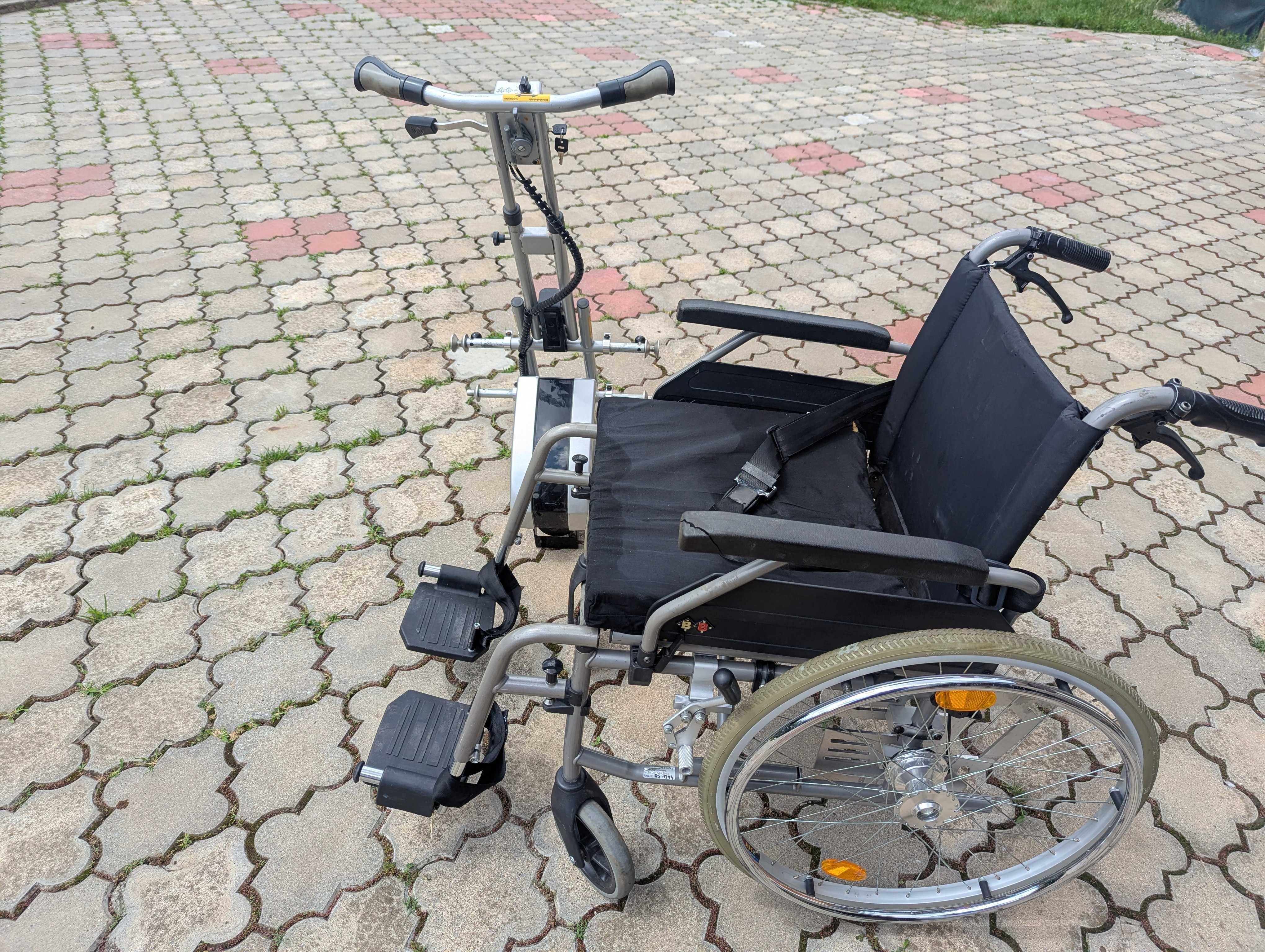 Carucior pliabil electric pentru persoane cu nevoi speciale