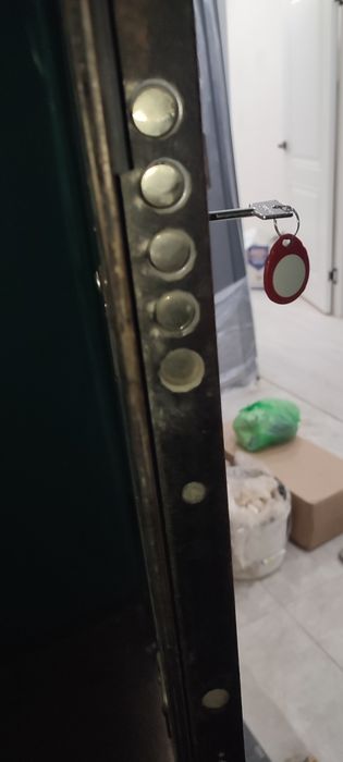 Темір есік ,кілтімен бар