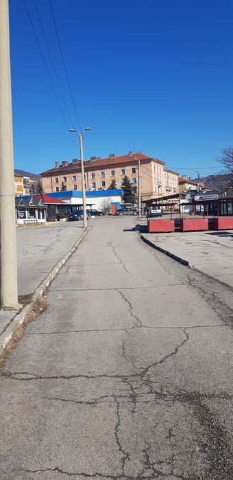 Продава се Магазин в Бобов дол - 50 кв.м за 82 €/кв.м - Снимка #2