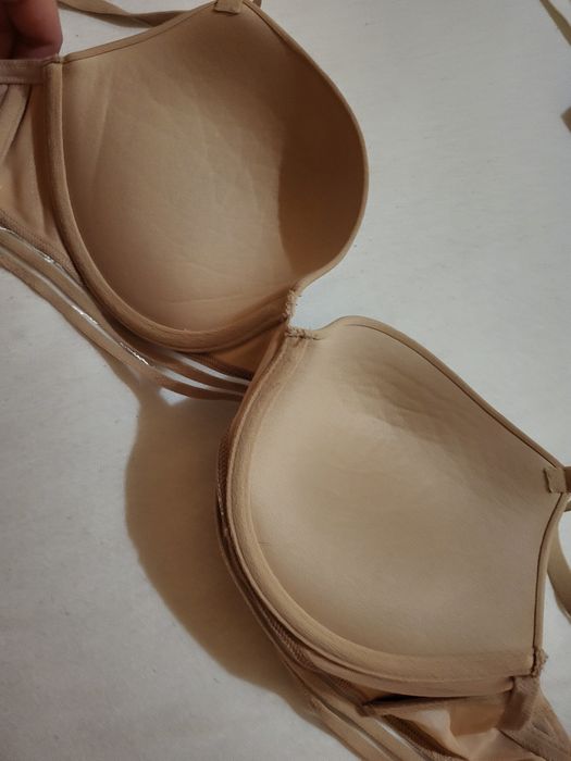 Сутиени - 85C до 95D