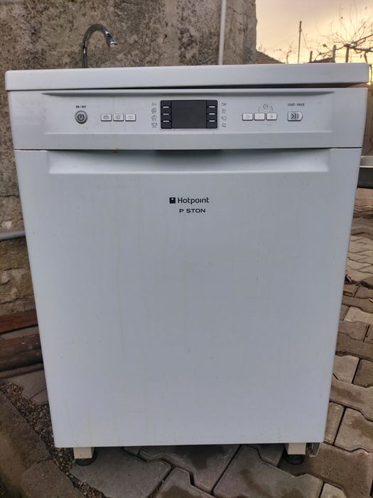 Vând mașina de spălat vase hotspot ariston