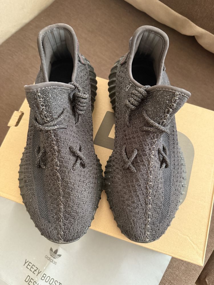 Adidas yeezy 350 boost v2 *Светещи*