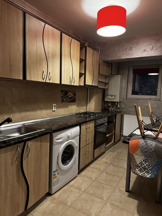 Inchiriez apartament 3 camere militari residence