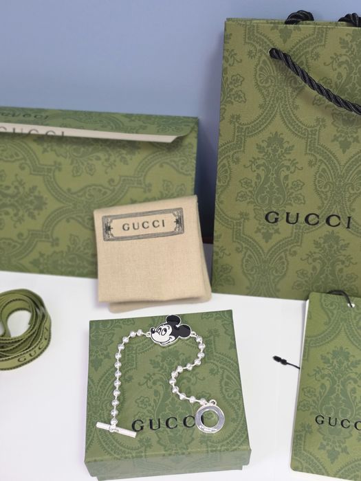 Lanțuri si bratari Gucci