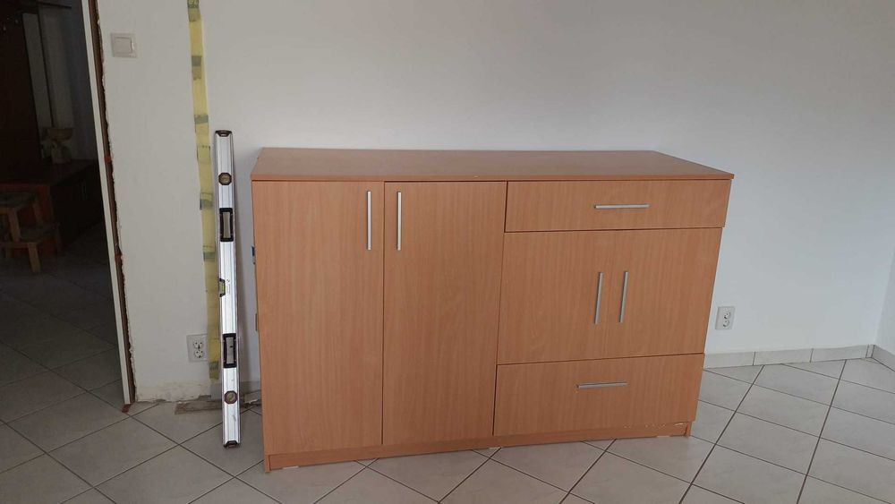 Vând comodă dormitor