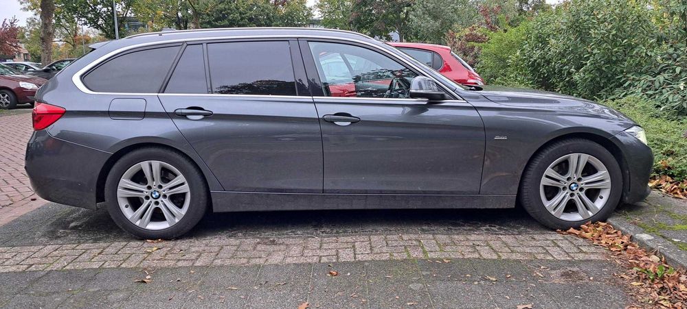 BMW 318D, 136cp, Automata, An 2017