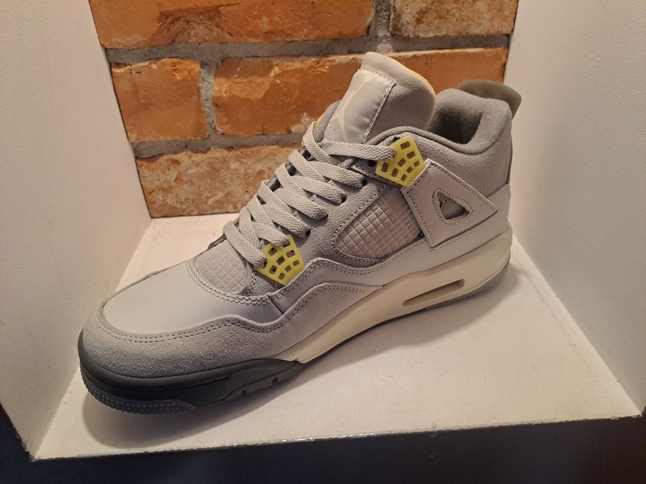 Air Jordan 4 Retro Craft Photon Dust