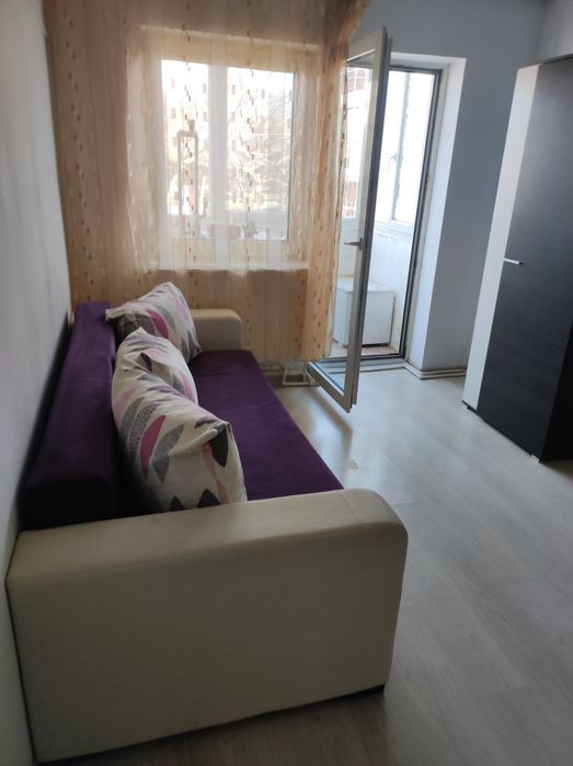 Apartament de închiriat.