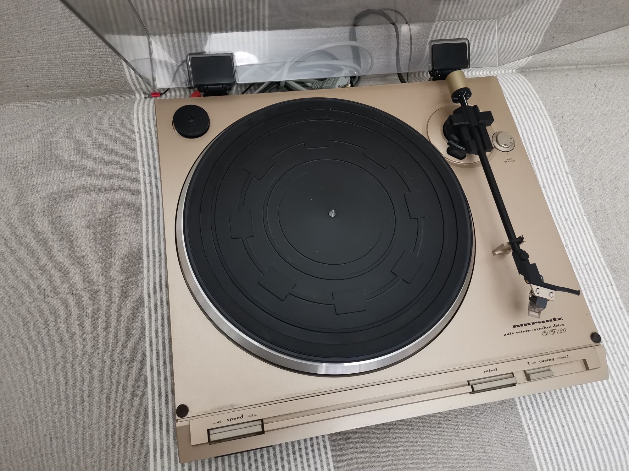 Pick up Marantz TT 120