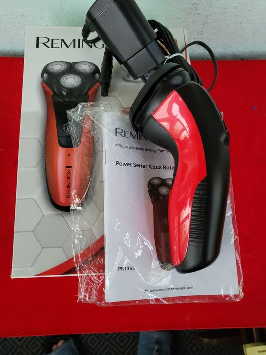 Blugi Ricoss originali supraelastici și doua inele argint cu pietra.si