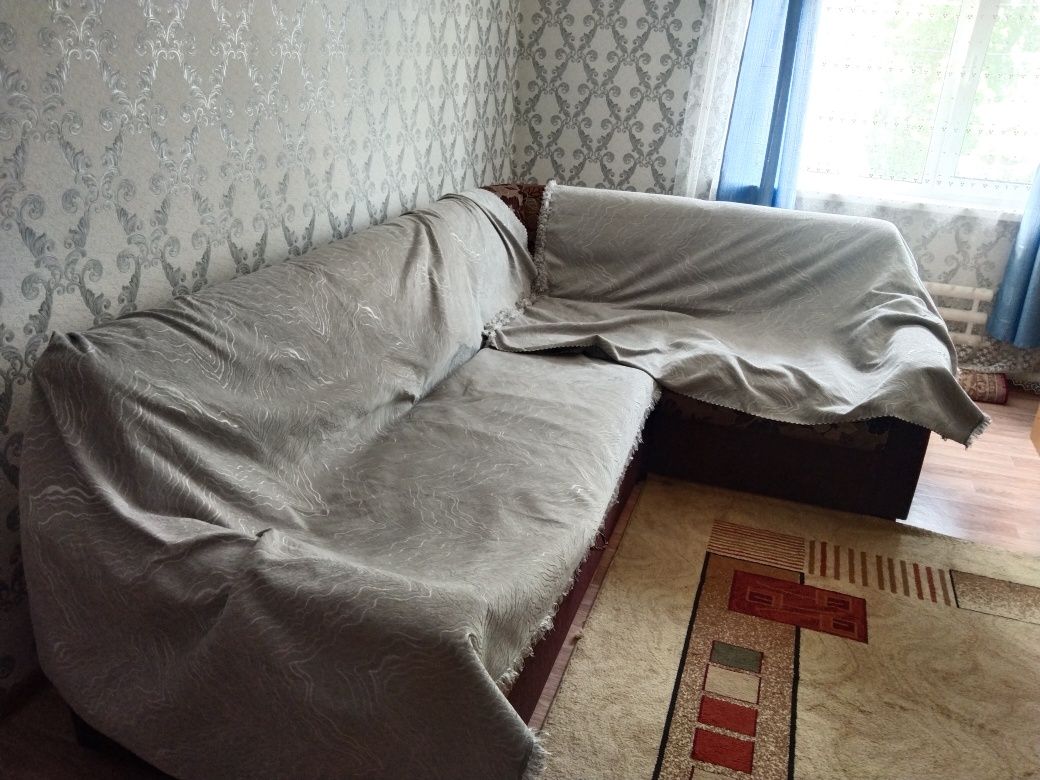Мягка мебель в хорошим состояние