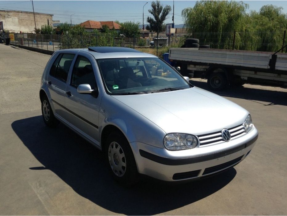 Vand VW golf 4 pentru programul rabla