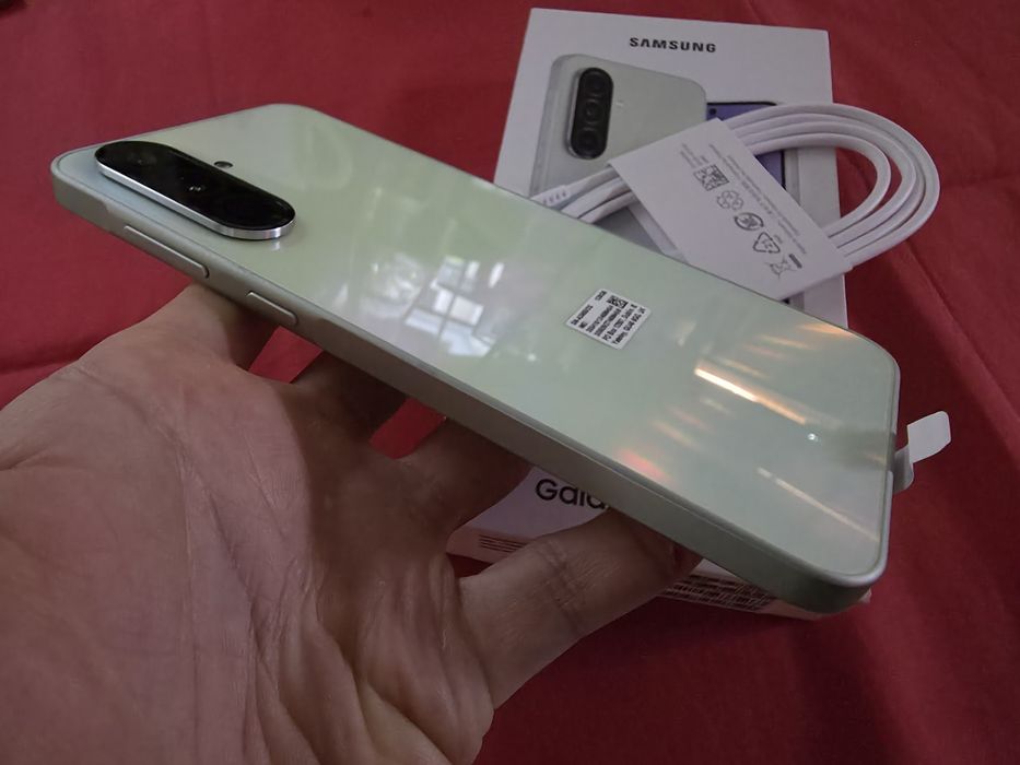 -Samsung A36-5G, Nou, 128Gb, 6Ram, 0 cicluri incarcare, nefolosit, Ver