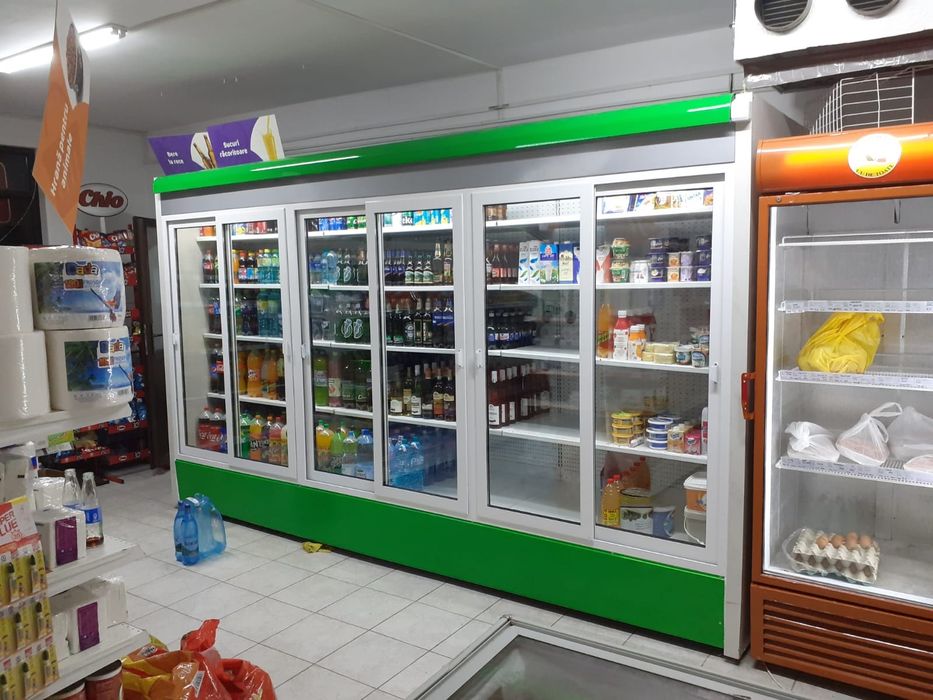 Vindem vitrine frigorifice