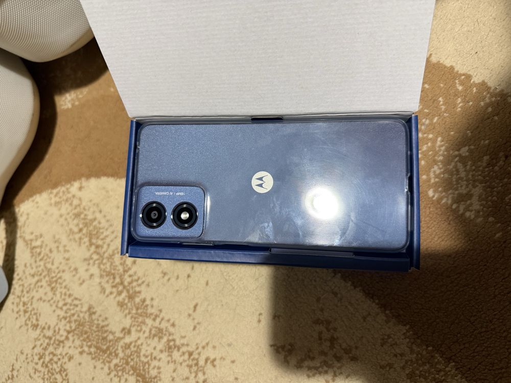 Смартфон Motorola G04
