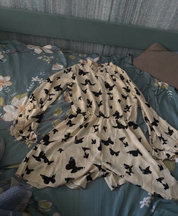 продам срочно вечерний комбенезон