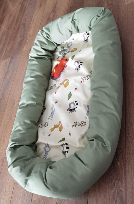 Бебешко гнездо в нежни цветове